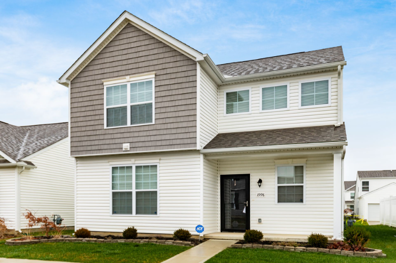 1998 Freehold St - Photo 3 of 37