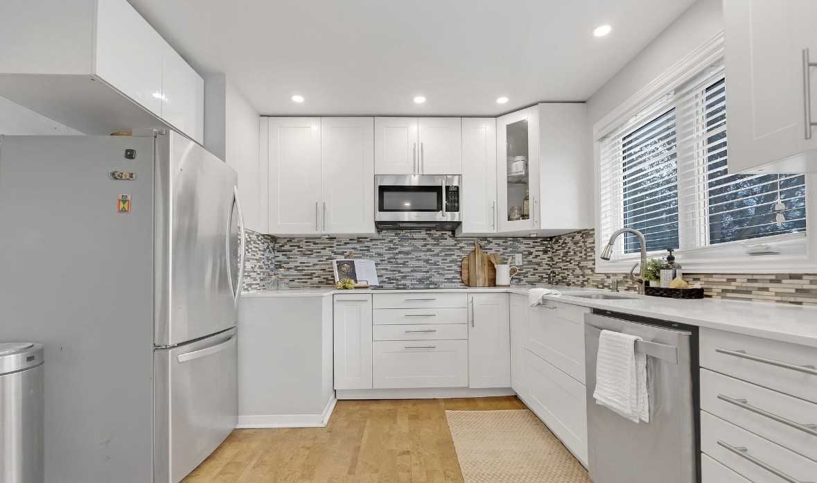139 Lupin Drive #Main - Photo 5 of 12
