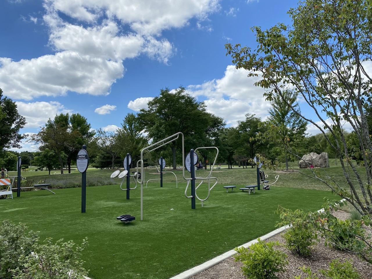 1605 N Windsor Dr #306 - Photo 3 of 3