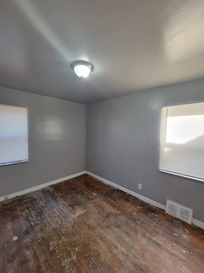 10024 Pierson St #1 - Photo 4 of 8