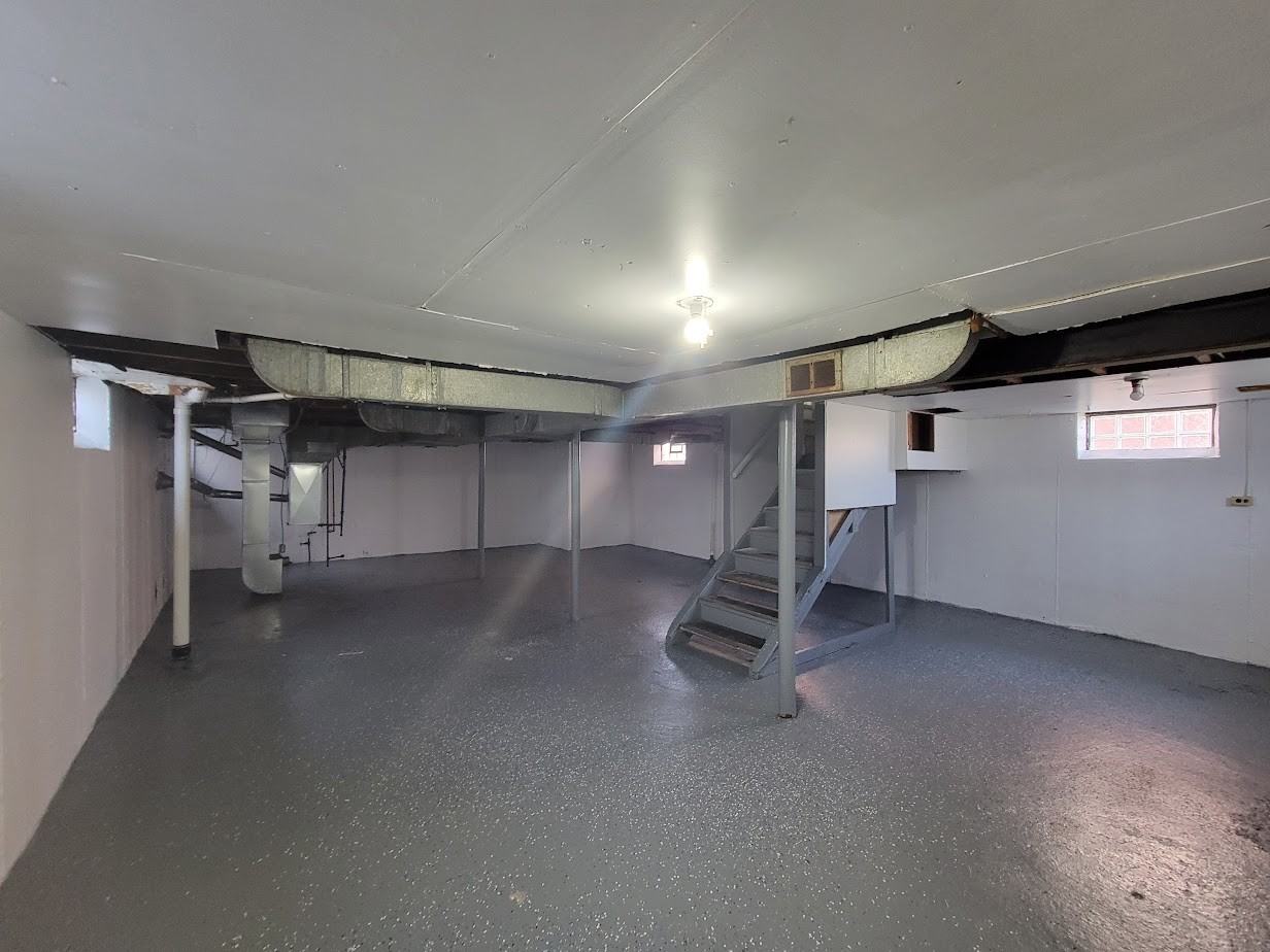 10024 Pierson St #1 - Photo 6 of 8
