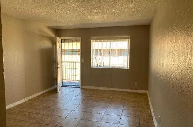 220 South Doran - Photo 2 of 5