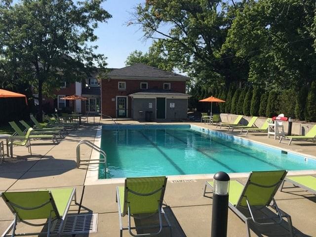 Southwood Square Apartments - Photo 2 of 9