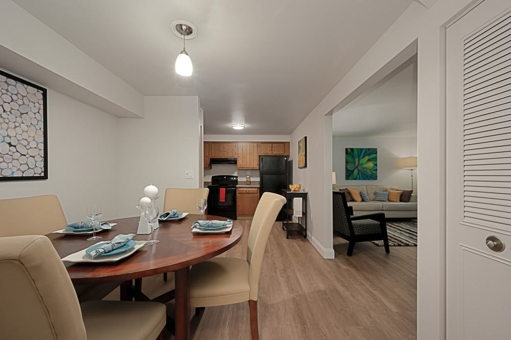 Williamsburg Estates - Photo 3 of 32