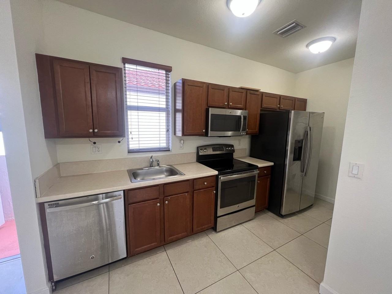 171 ST Southwest 171st Court #9444 - Photo 3 of 8