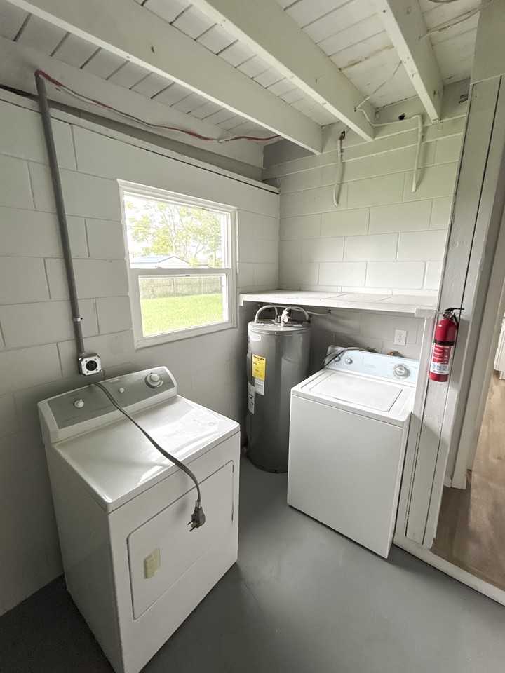 Montego Ln - Photo 5 of 12