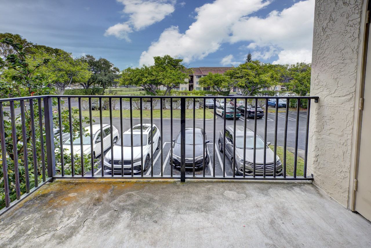 9244 West Atlantic Boulevard - Photo 7 of 19