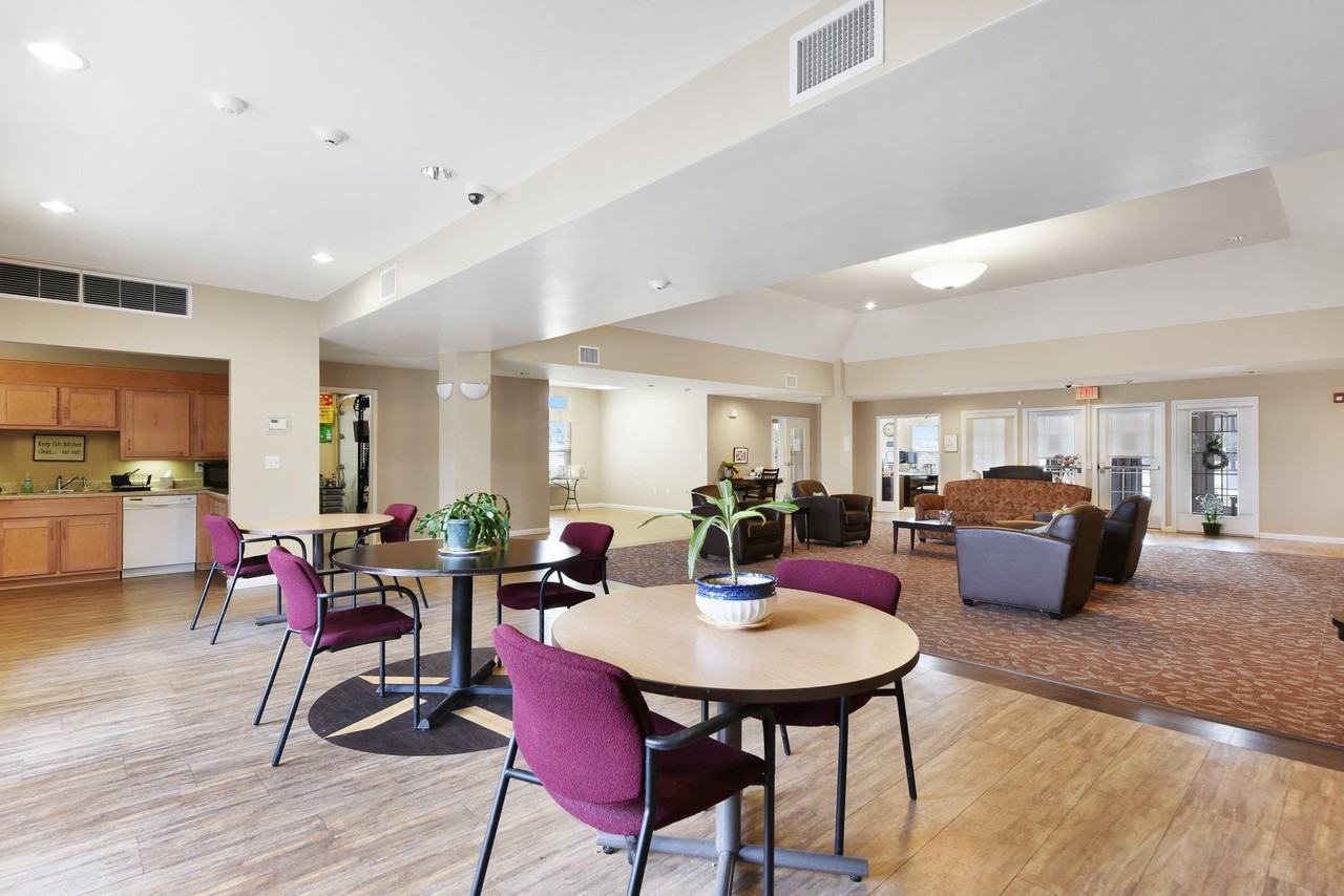 Creekwood Apartments - Photo 7 of 17