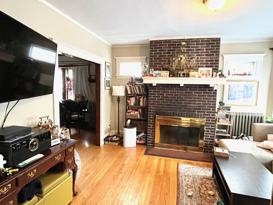 346348 Belmont St Unit 1  