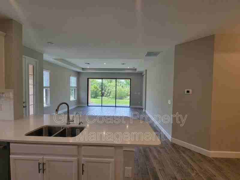 5331 Rushmere Ct - Photo 7 of 26