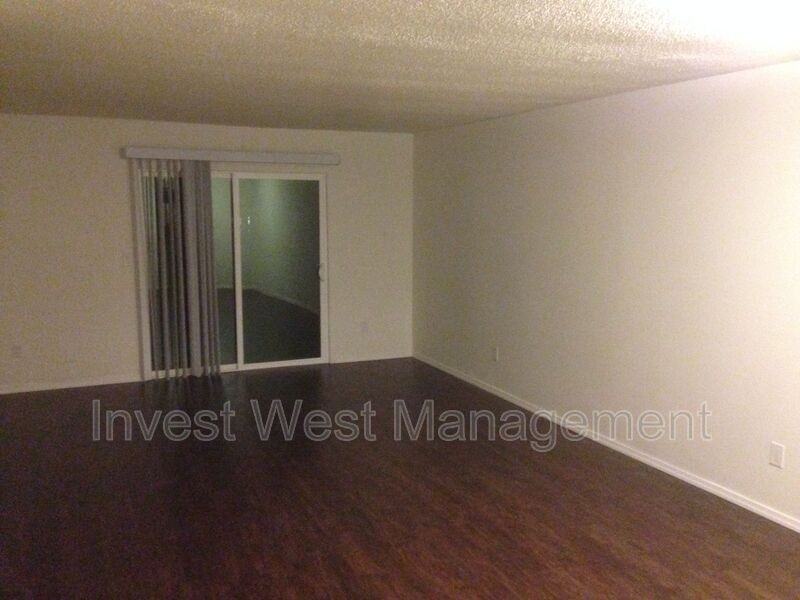 520 Neavenue #12 - Photo 2 of 12