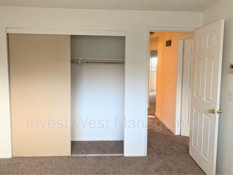 520 Neavenue #12 - Photo 6 of 12