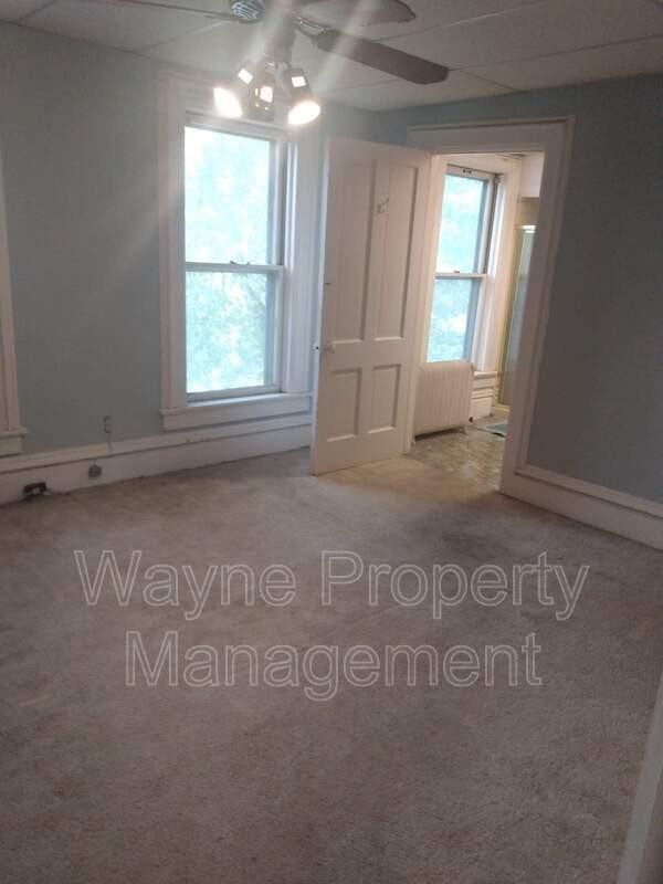 744 1st St #4 - Photo 4 of 10