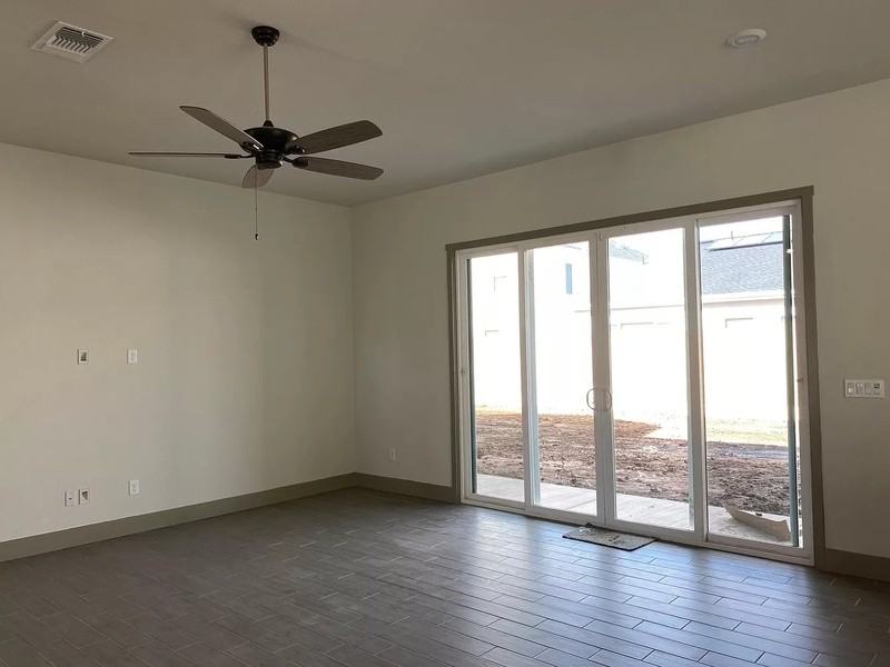 2467 Valverde Dr - Photo 6 of 44