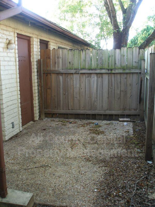 6506 S 1st St #102 - Photo 4 of 10