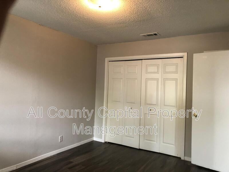 6506 S 1st St #102 - Photo 6 of 10