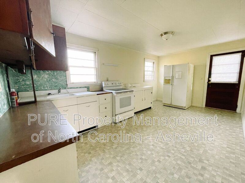 740 Reservoir Rd - Photo 4 of 14