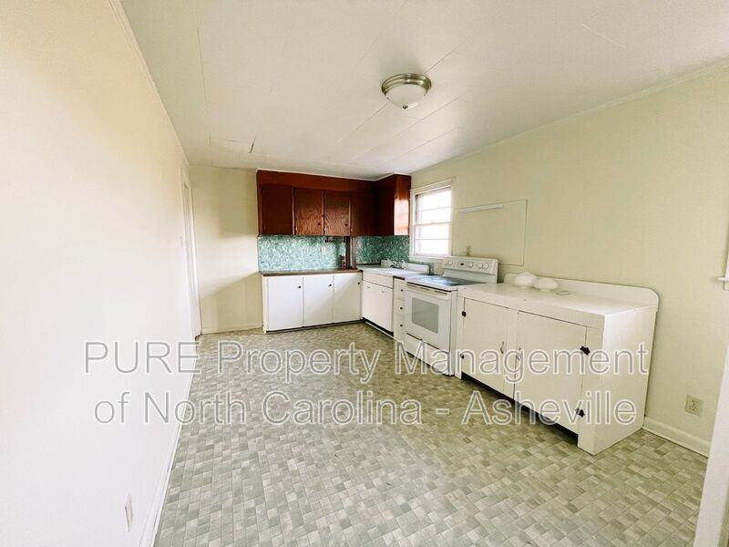 740 Reservoir Rd - Photo 5 of 14