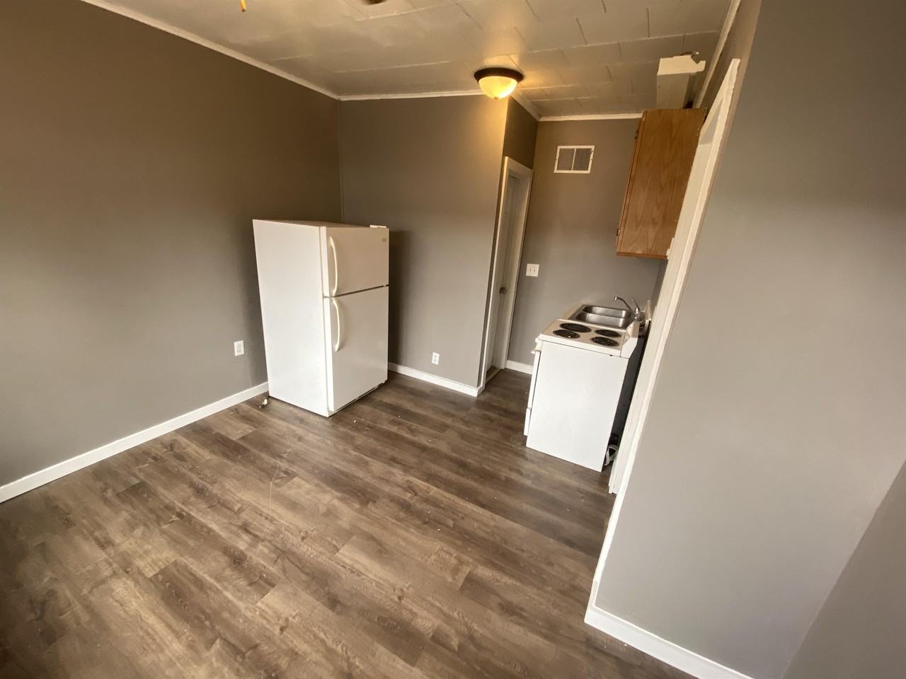 110 West Willow Drive Apartments 110 W Willow Dr, Roseland, IN 46637