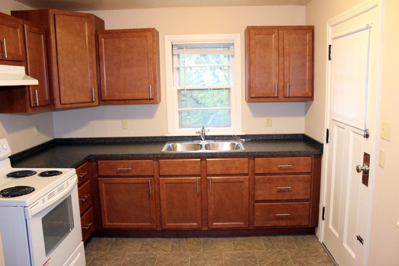 3300 N Dousman Apartments in Riverwest, Milwaukee, WI 53212 Zumper