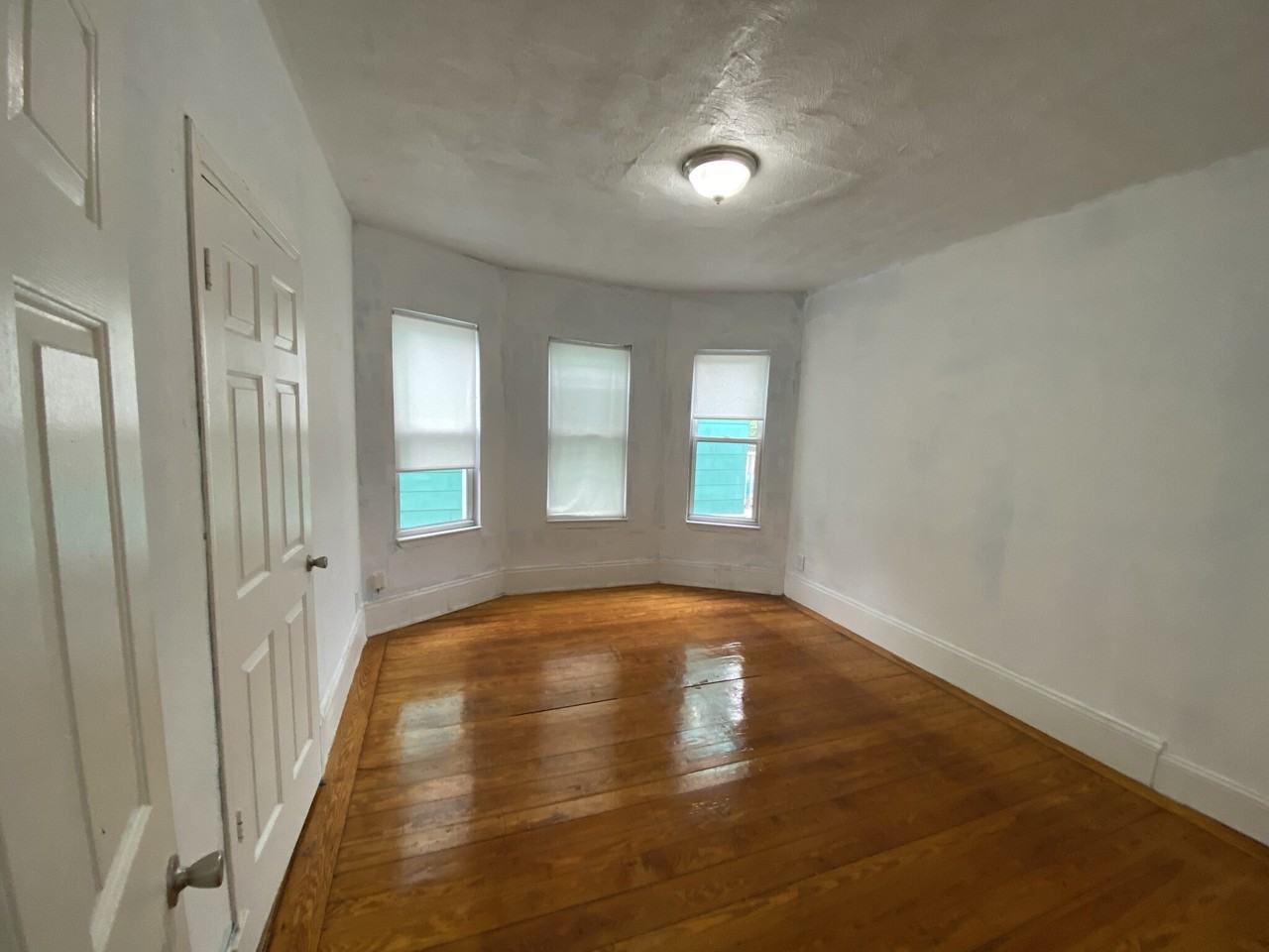 Sydney St #2 - Photo 2 of 15