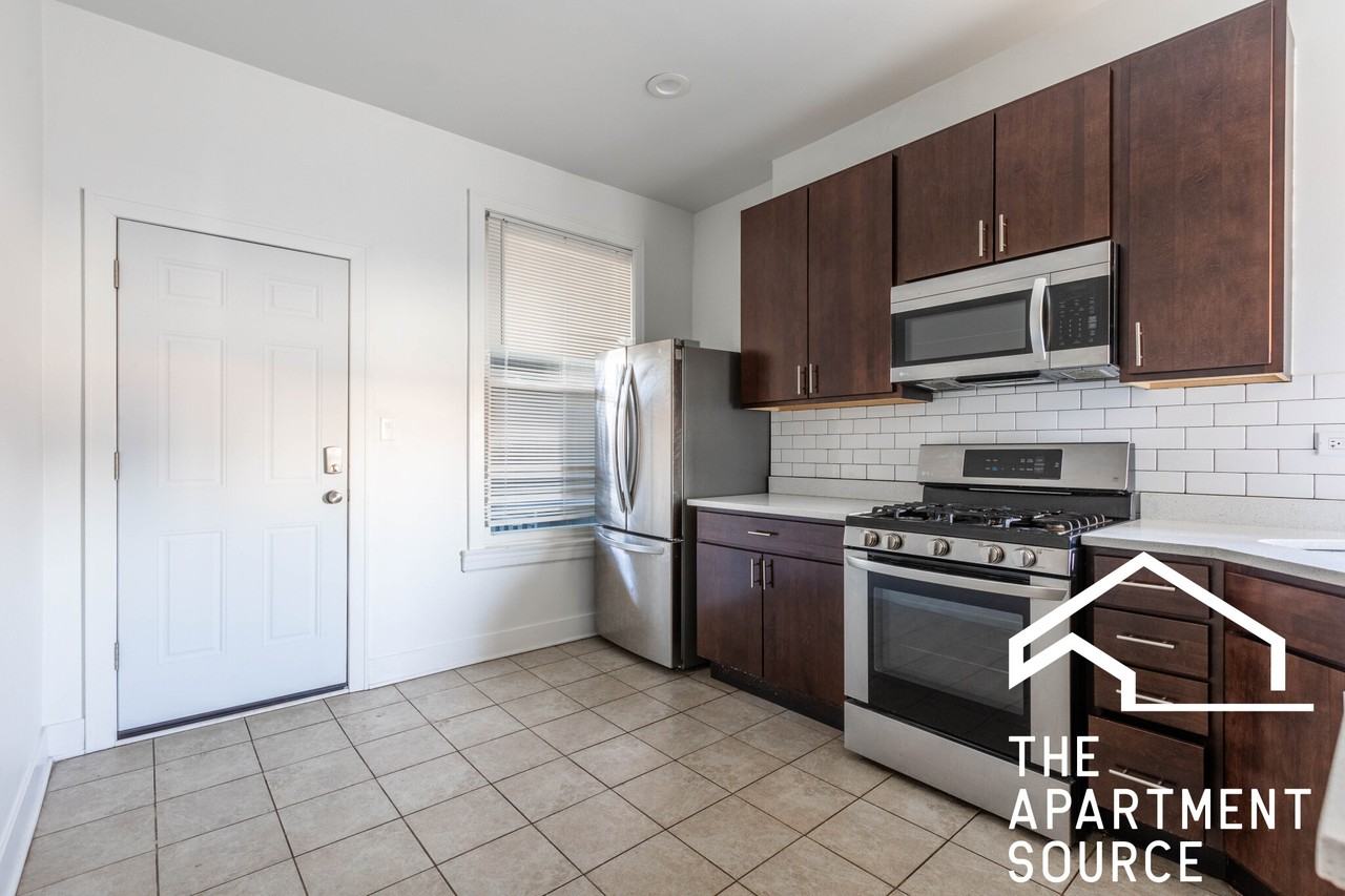 4736 W Armitage Ave #2