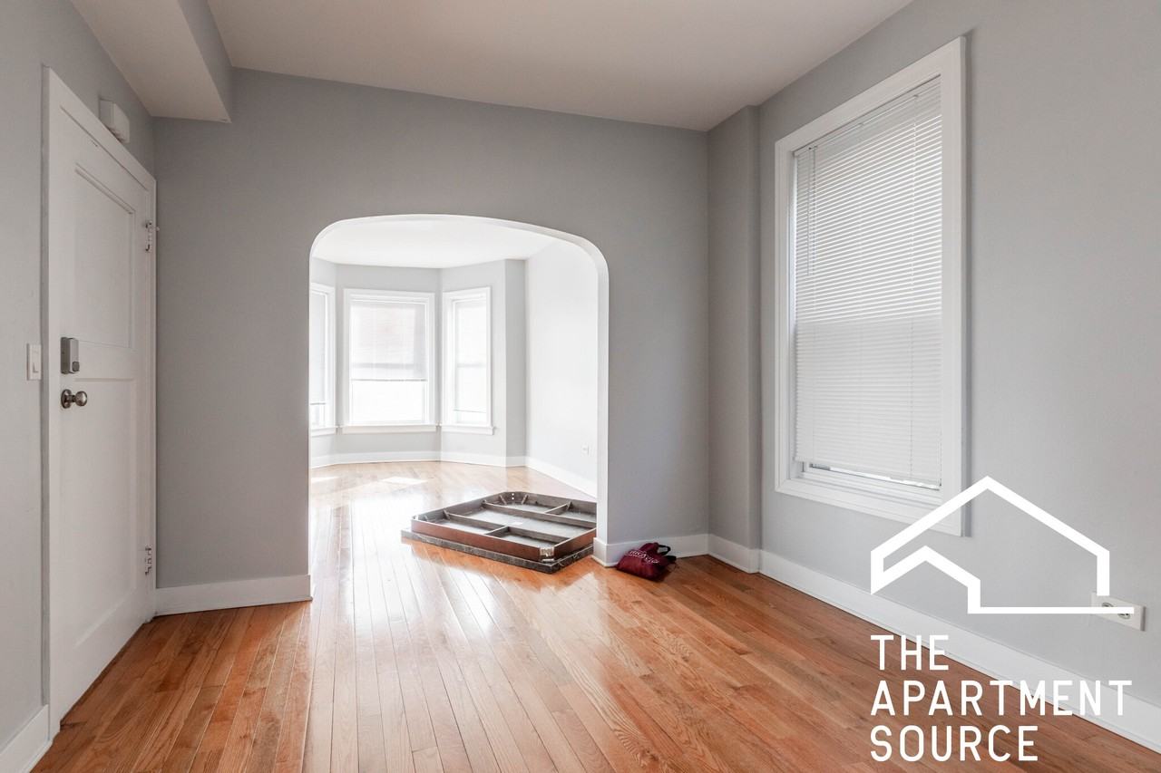 4736 W Armitage Ave #2 - Photo 5 of 17