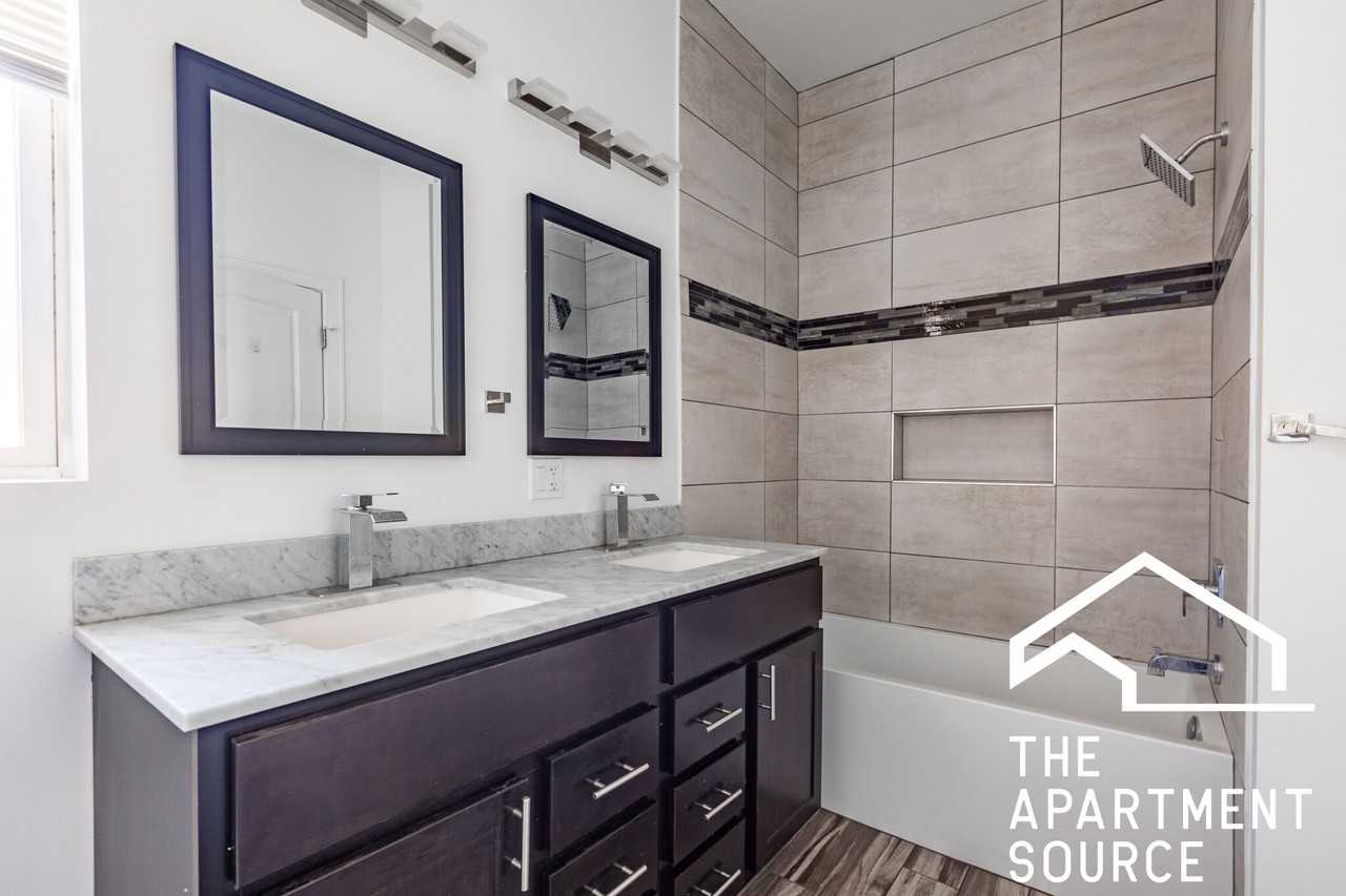 4736 W Armitage Ave #2 - Photo 7 of 17