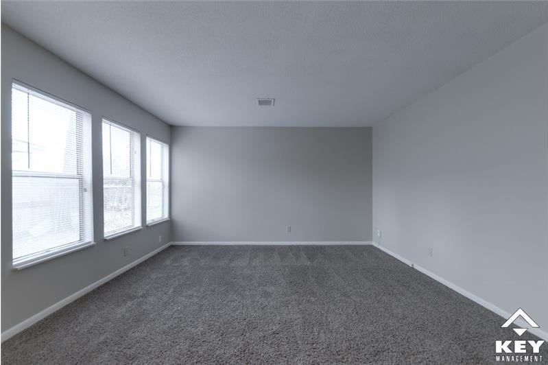 1234 N Ohio Ave - Photo 2 of 16