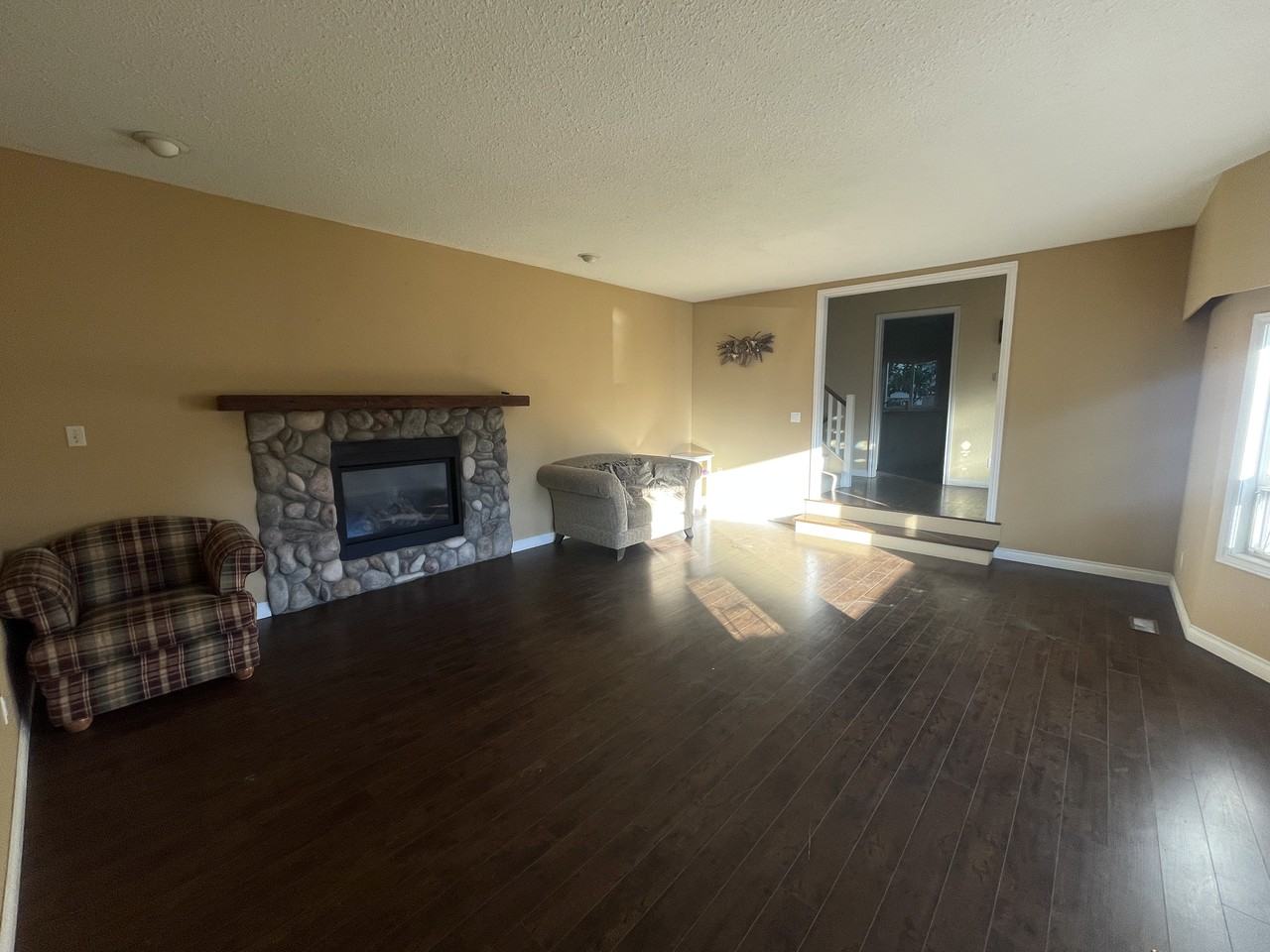 5265 Belair Crescent - Photo 3 of 18