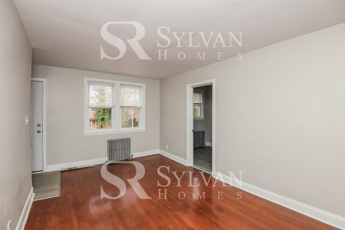 6147 Chinquapin Pkwy - Photo 2 of 15