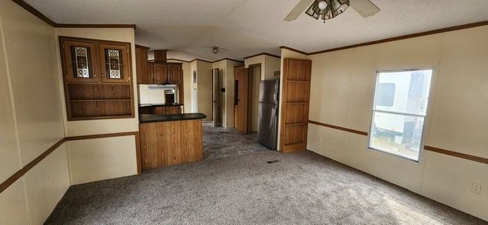 172 Princess Ln - Photo 3 of 13