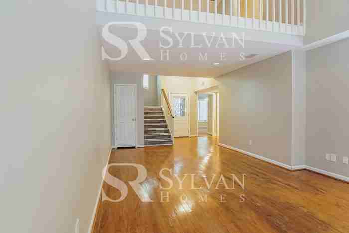 3282 Shallowford Cir - Photo 3 of 16