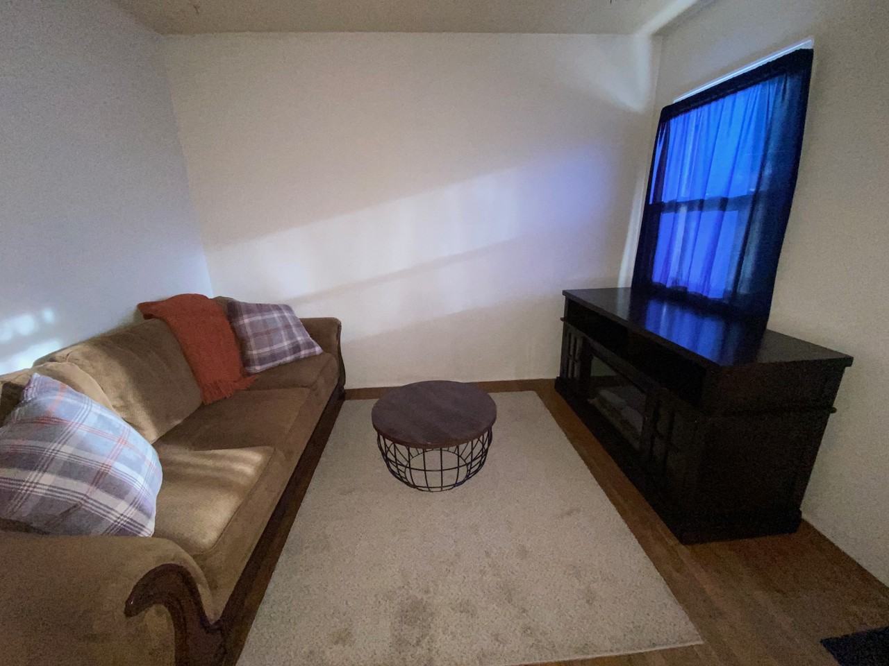 122 7th Street #1 - Photo 6 of 18