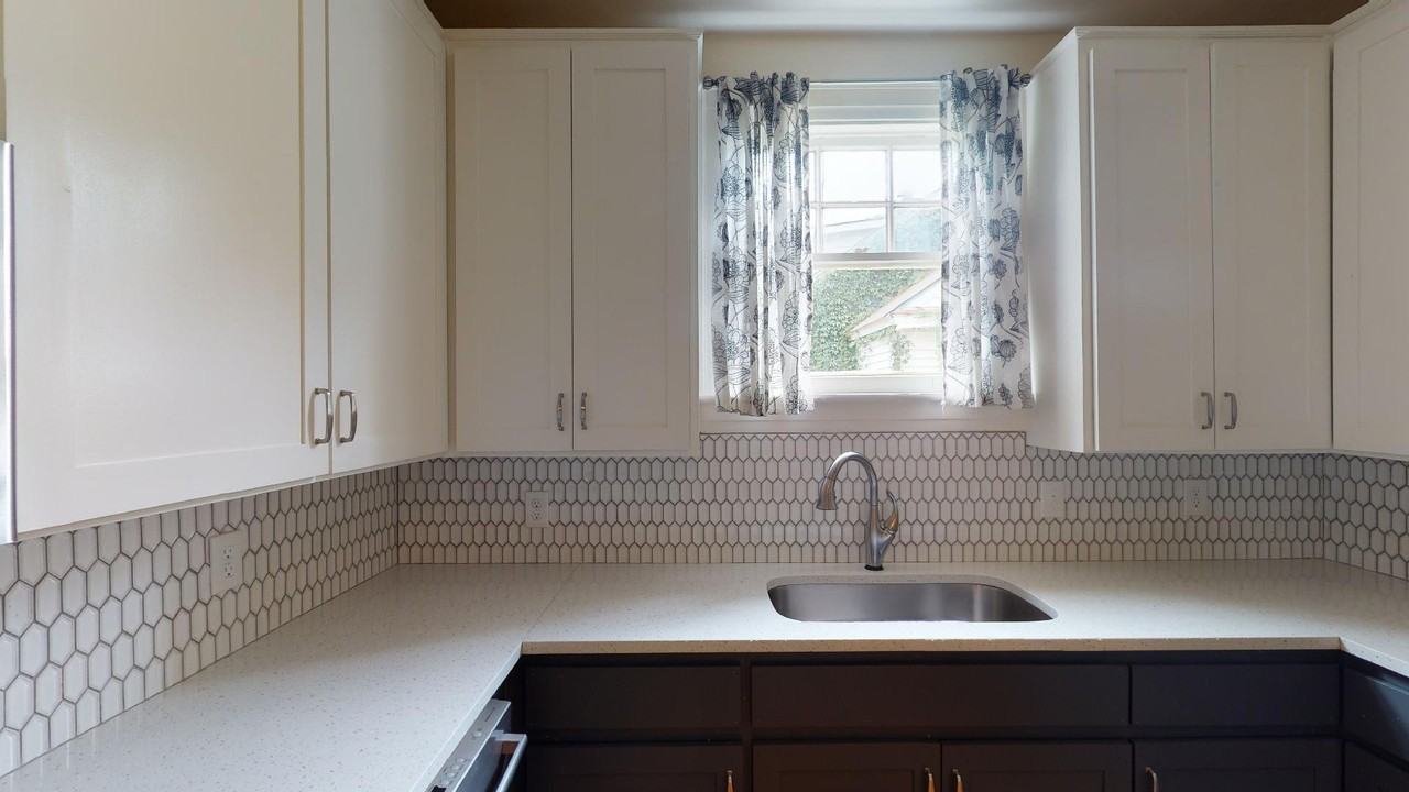 1318 Woodward Ave #1 - Photo 4 of 39