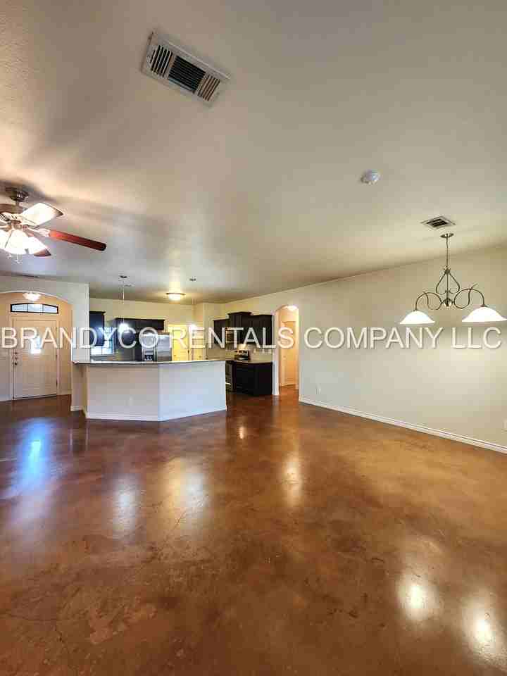 4203 Joshua Dr #1 - Photo 3 of 23