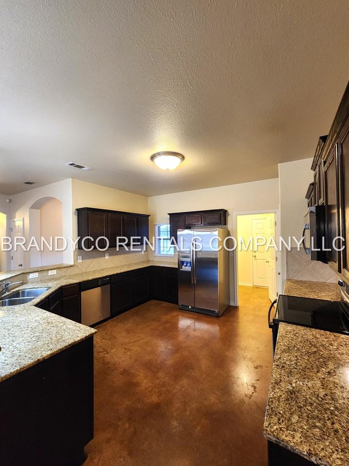 4203 Joshua Dr #1 - Photo 4 of 23