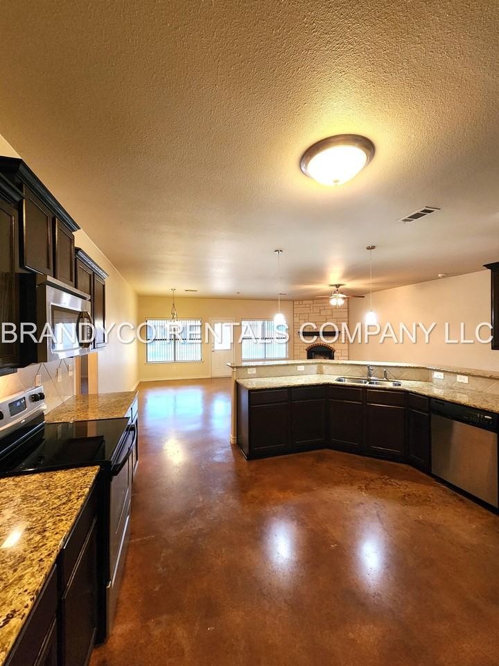 4203 Joshua Dr #1 - Photo 5 of 23