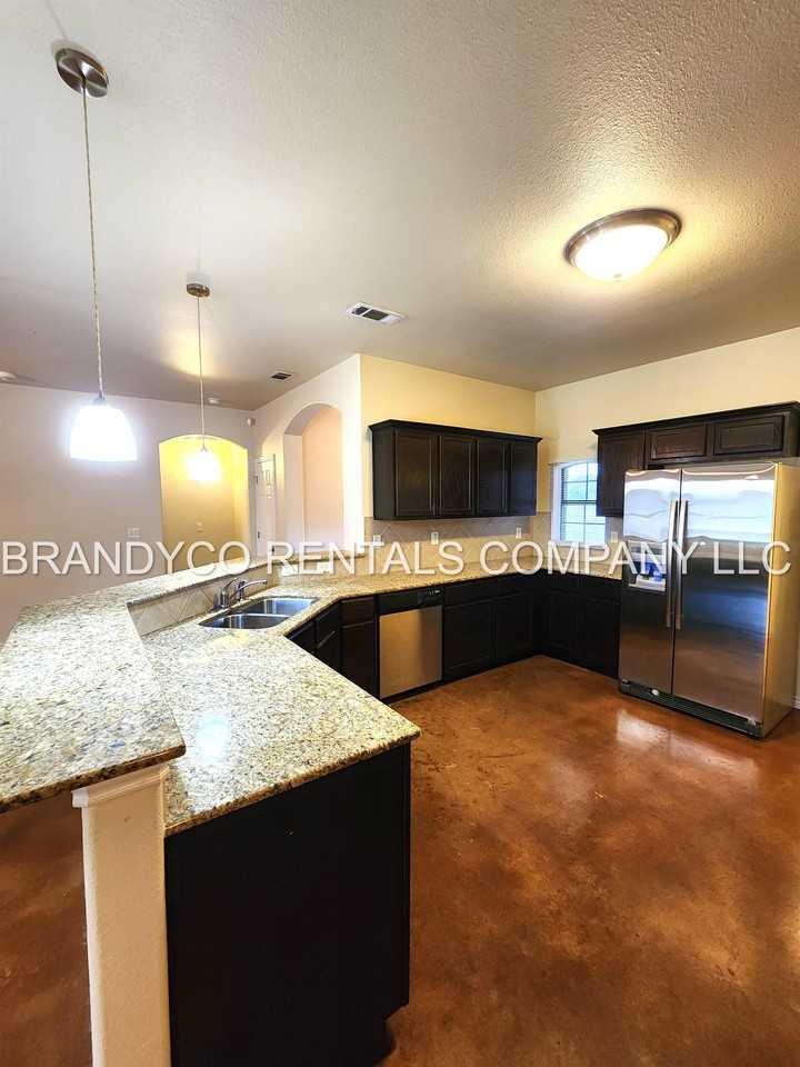 4203 Joshua Dr #1 - Photo 6 of 23