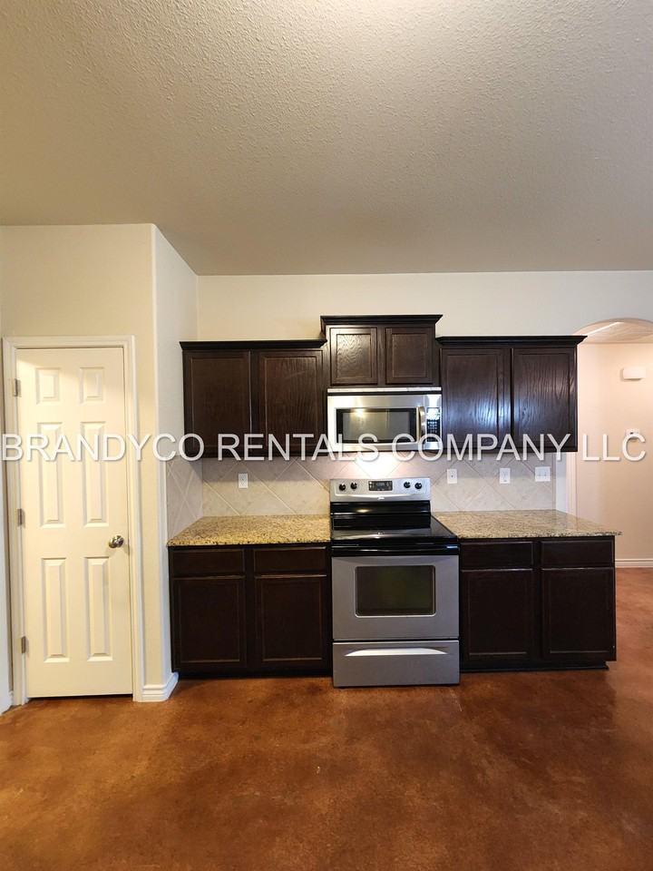 4203 Joshua Dr #1 - Photo 7 of 23