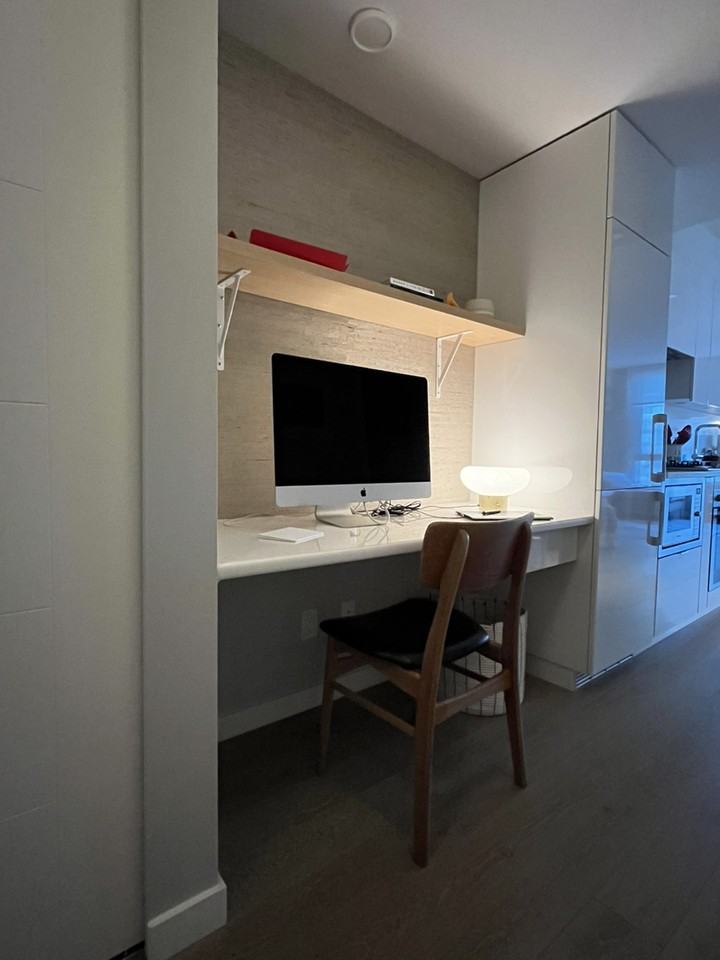 Cambie St - Photo 7 of 10