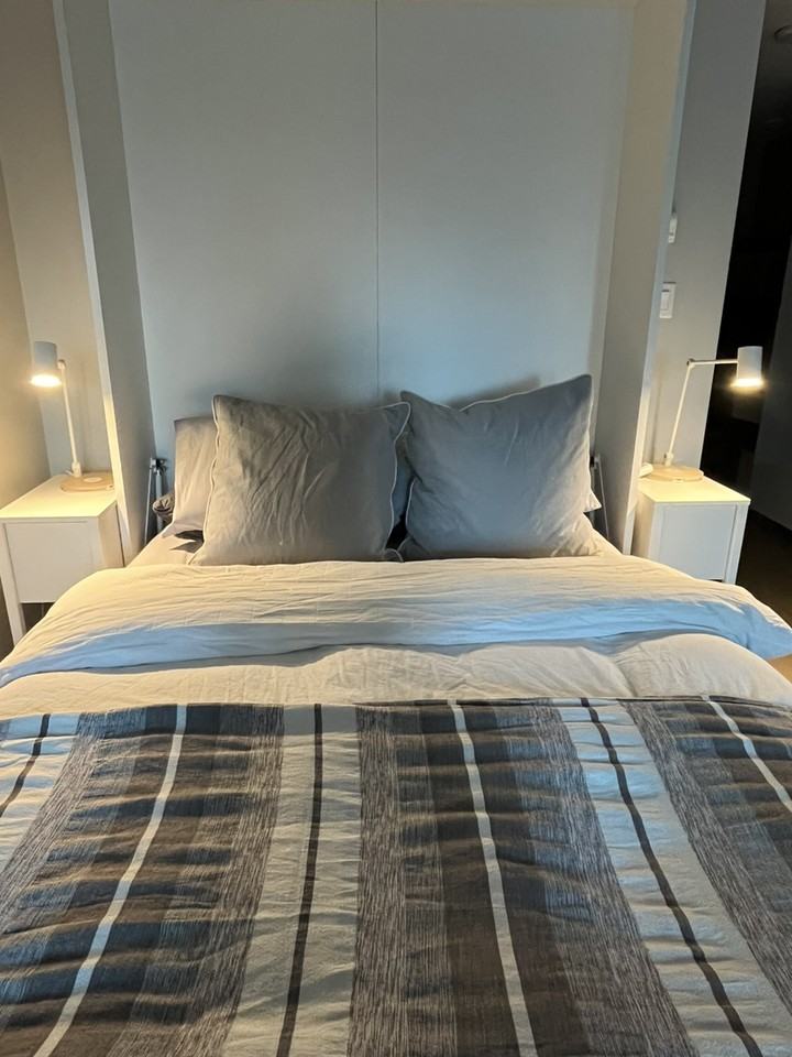 Cambie St - Photo 4 of 10