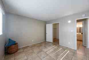 2544 W Winston Rd - Photo 1 of 1
