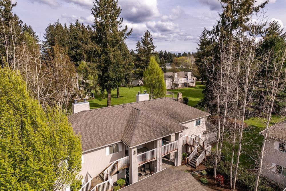 5730 Normandy Dr Se - Photo 4 of 9