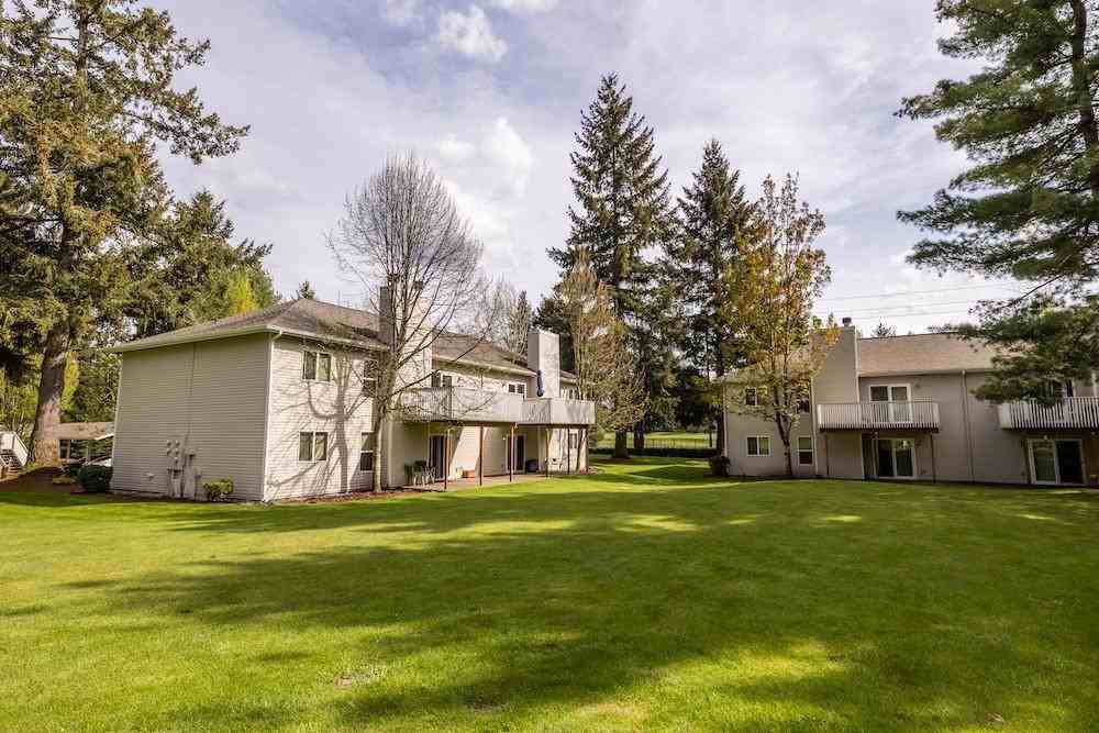 5730 Normandy Dr Se - Photo 6 of 9