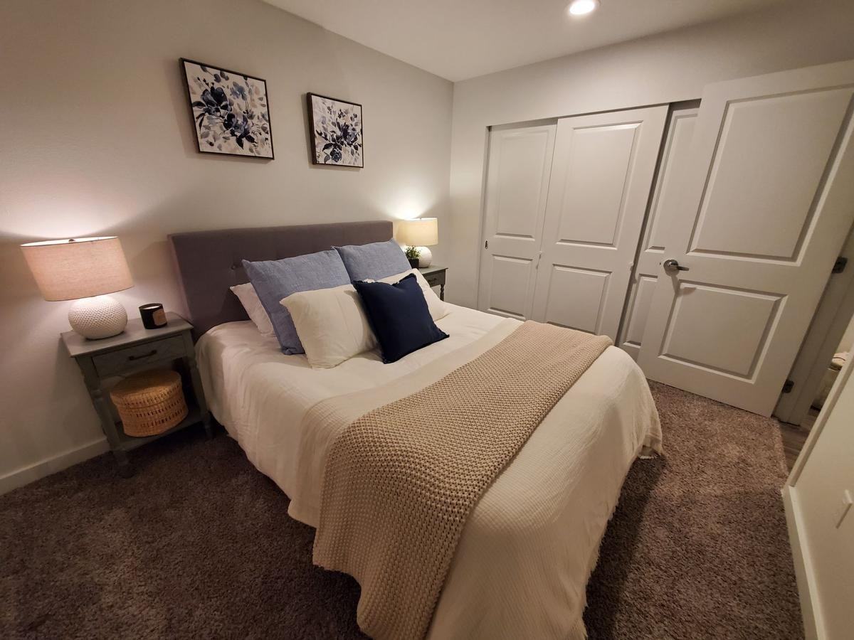 4779 Lynwood Center Road Northeast - Photo 6 of 16