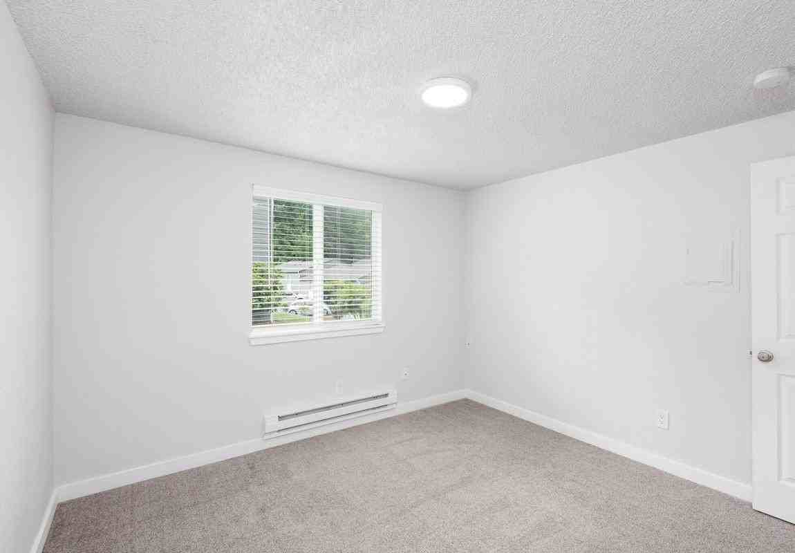 1750 Jackson Avenue Southeast - Photo 4 of 25