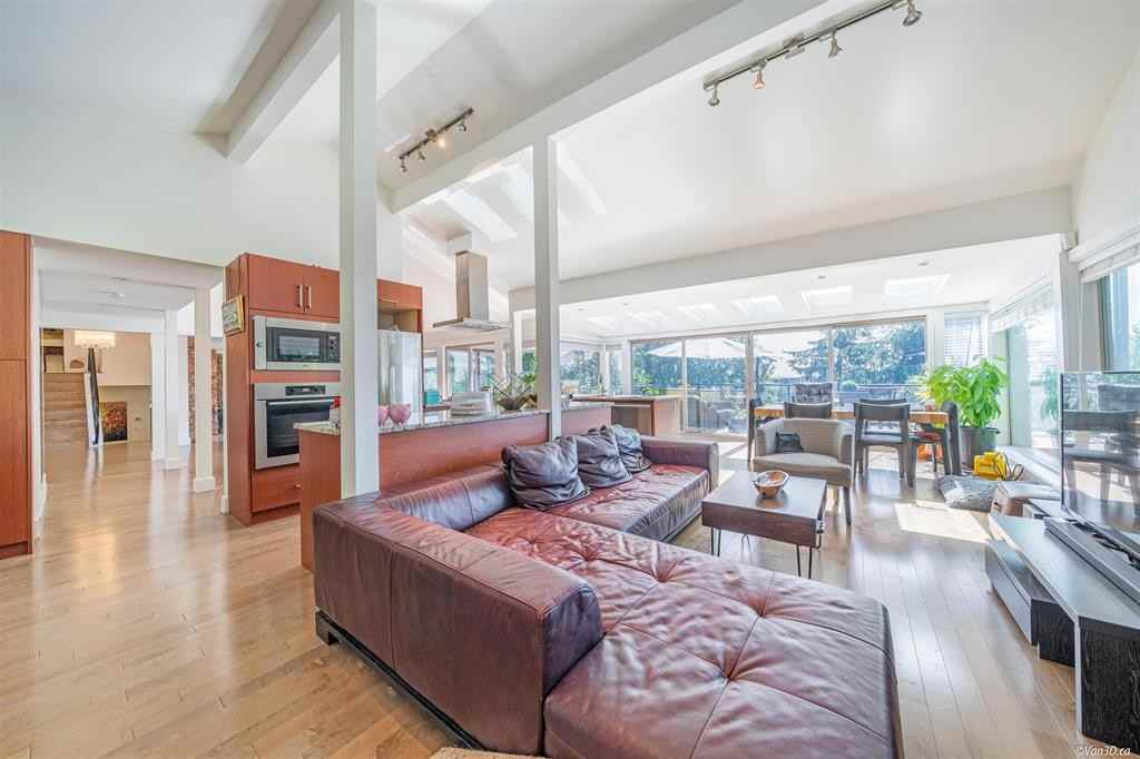 1448 Sandhurst Place - Photo 2 of 20