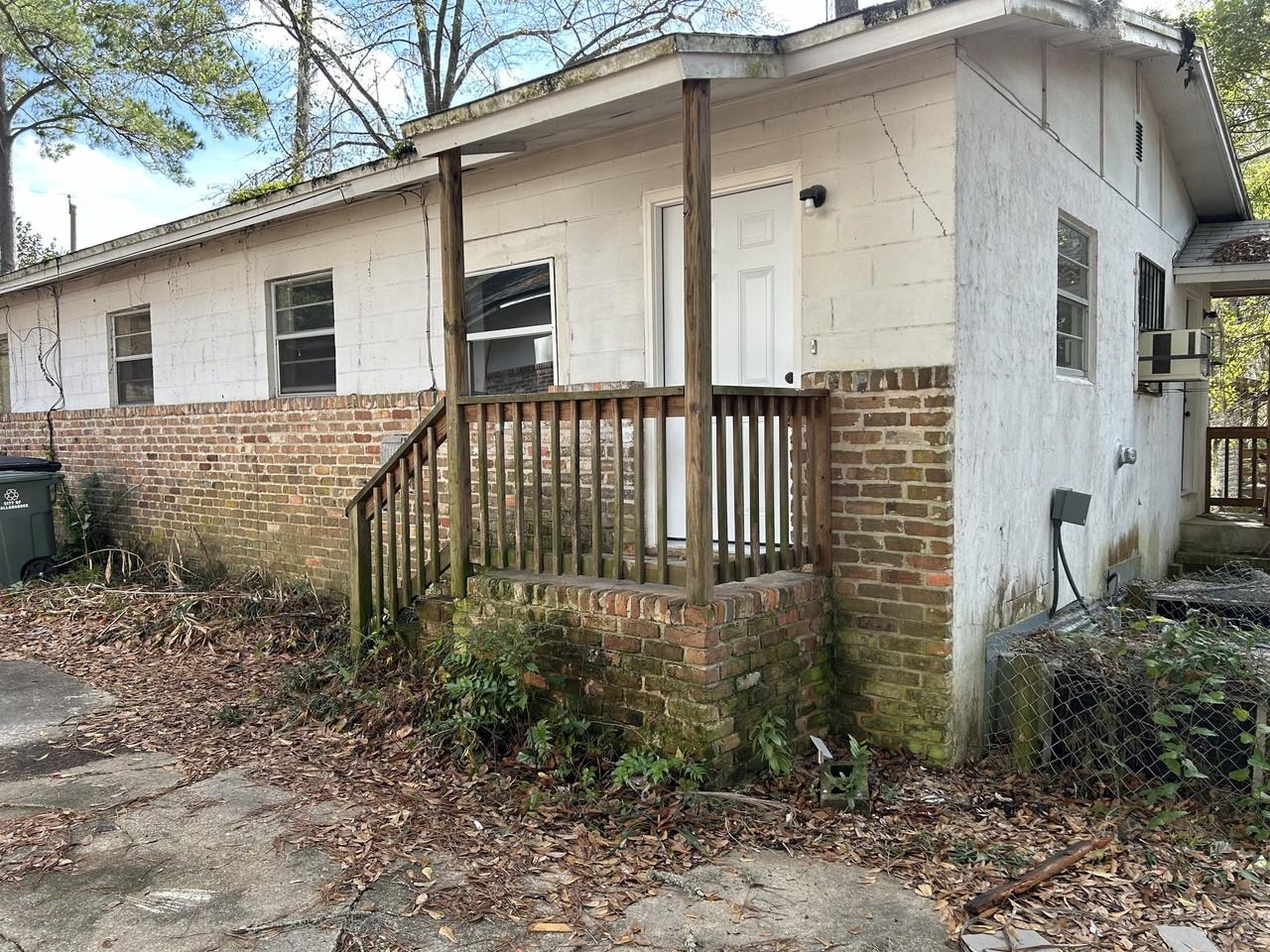 2452 King St #1 - Photo 2 of 11