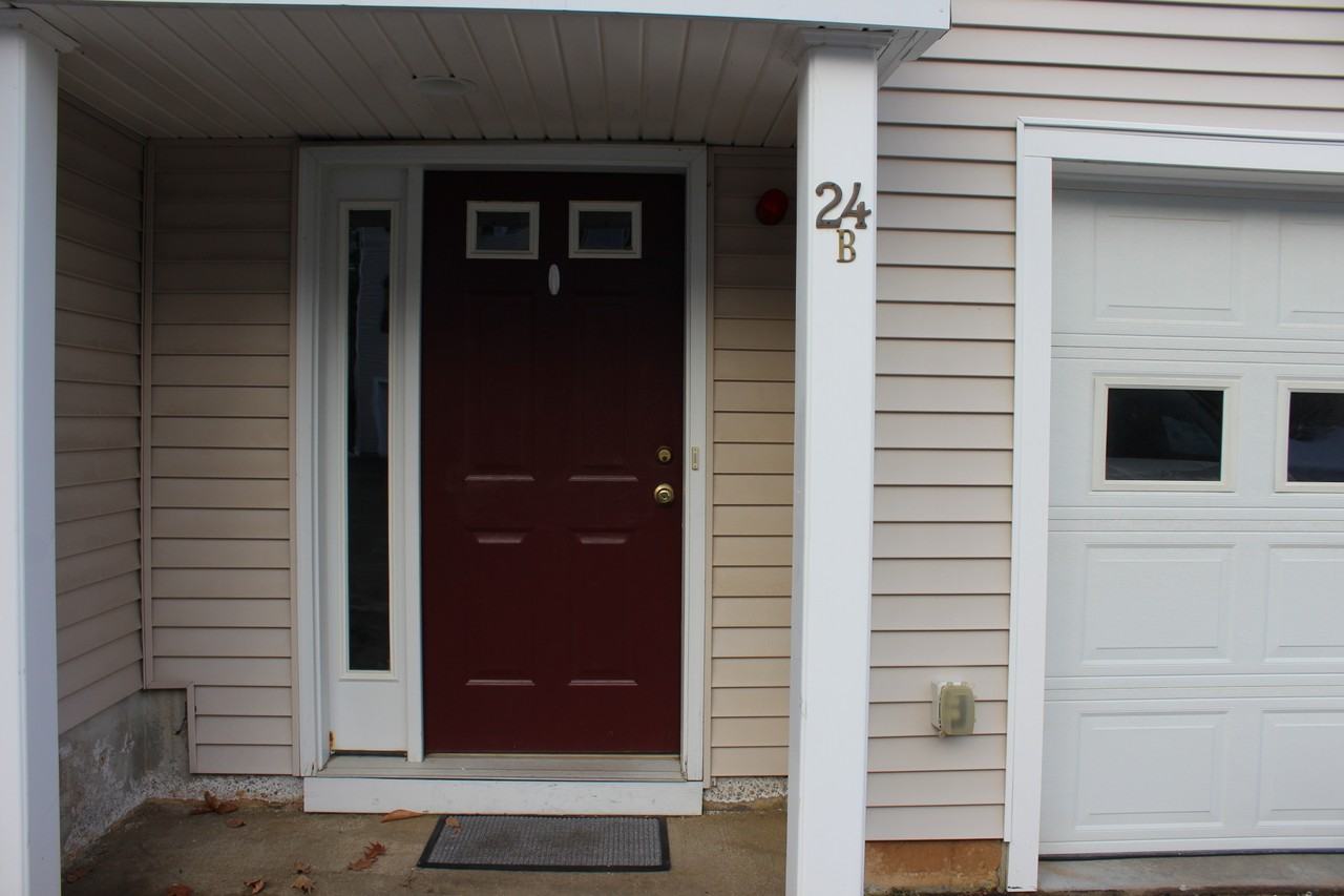 24 Melissa Way #1 - Photo 2 of 28